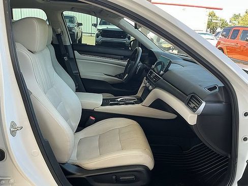 Used 2018 Honda Accord EX-L image 11