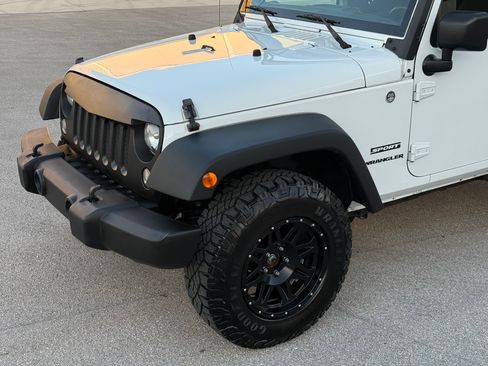 Used 2015 Jeep Wrangler Sport AWD/4WD image 25