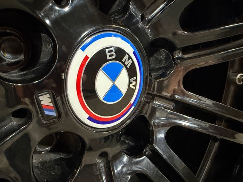 Used 2011 BMW M3 image 42