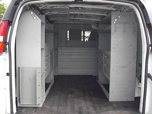 Used 2021 Chevrolet Express 3500 UNAVAIL RWD image 21