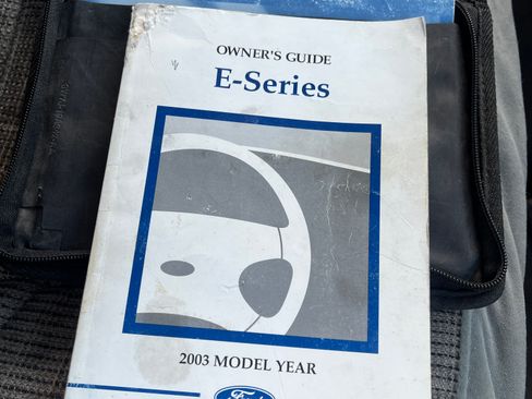 Used 2003 Ford E-350 and Econoline 350 image 12