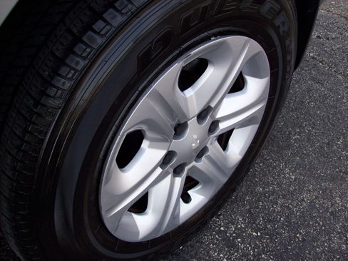 Used 2012 Chevrolet Traverse LS image 20