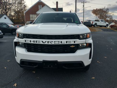 Used 2022 Chevrolet Silverado 1500 LD Custom image 10