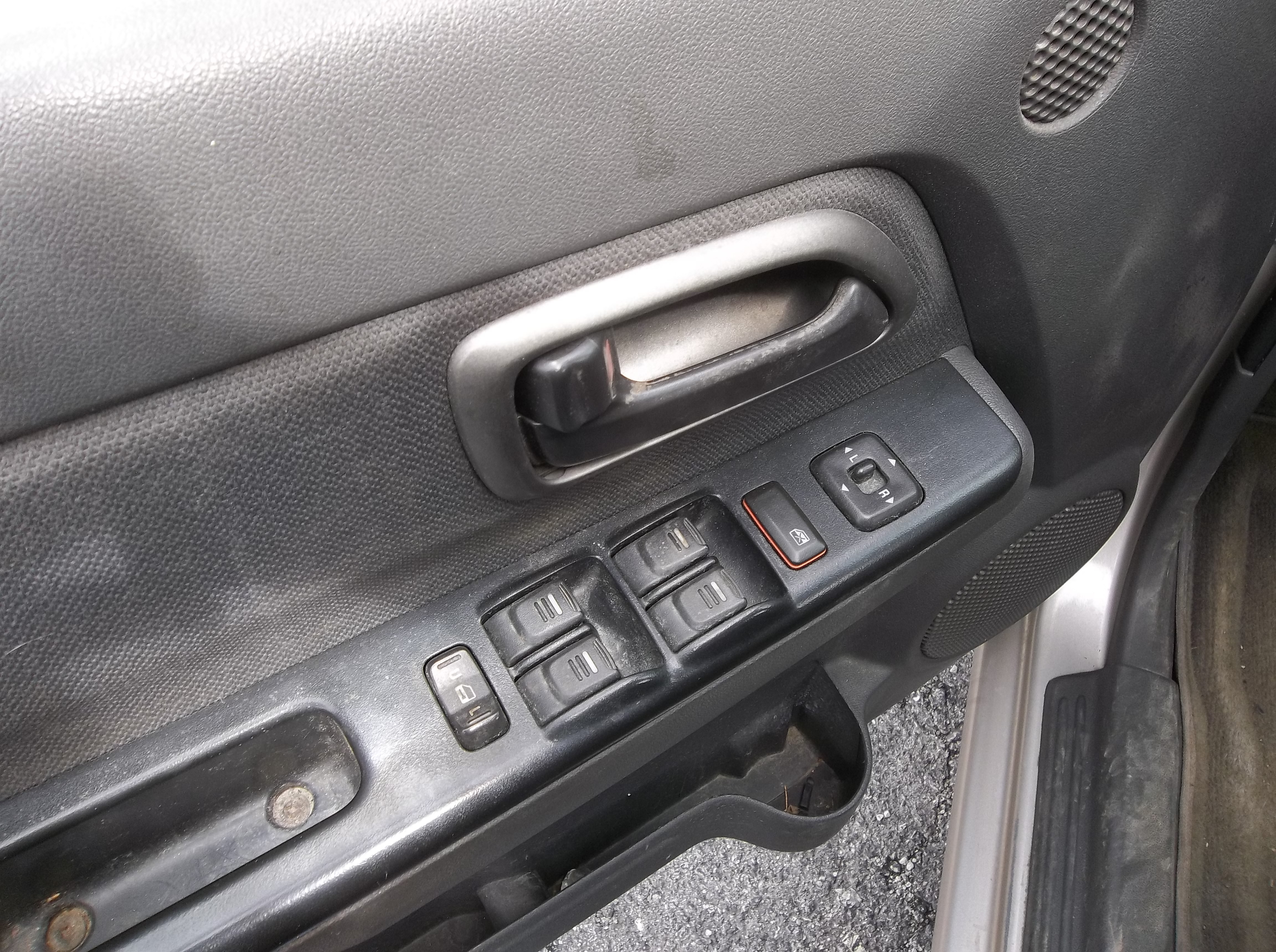 Used 2005 Chevrolet Colorado 4x4 Crew Cab LS image 5
