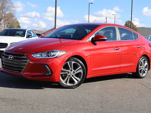 Used 2017 Hyundai Elantra Limited image 2