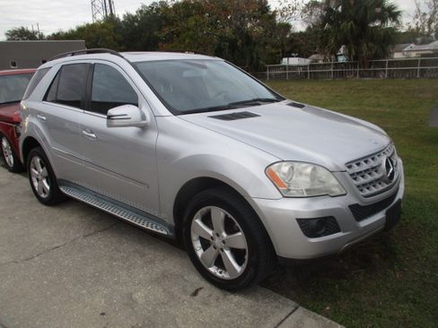 Used 2011 Mercedes-Benz ML 350 image 2