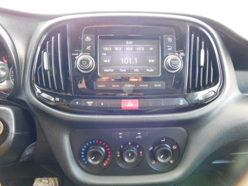 Used 2019 RAM ProMaster City Tradesman image 12