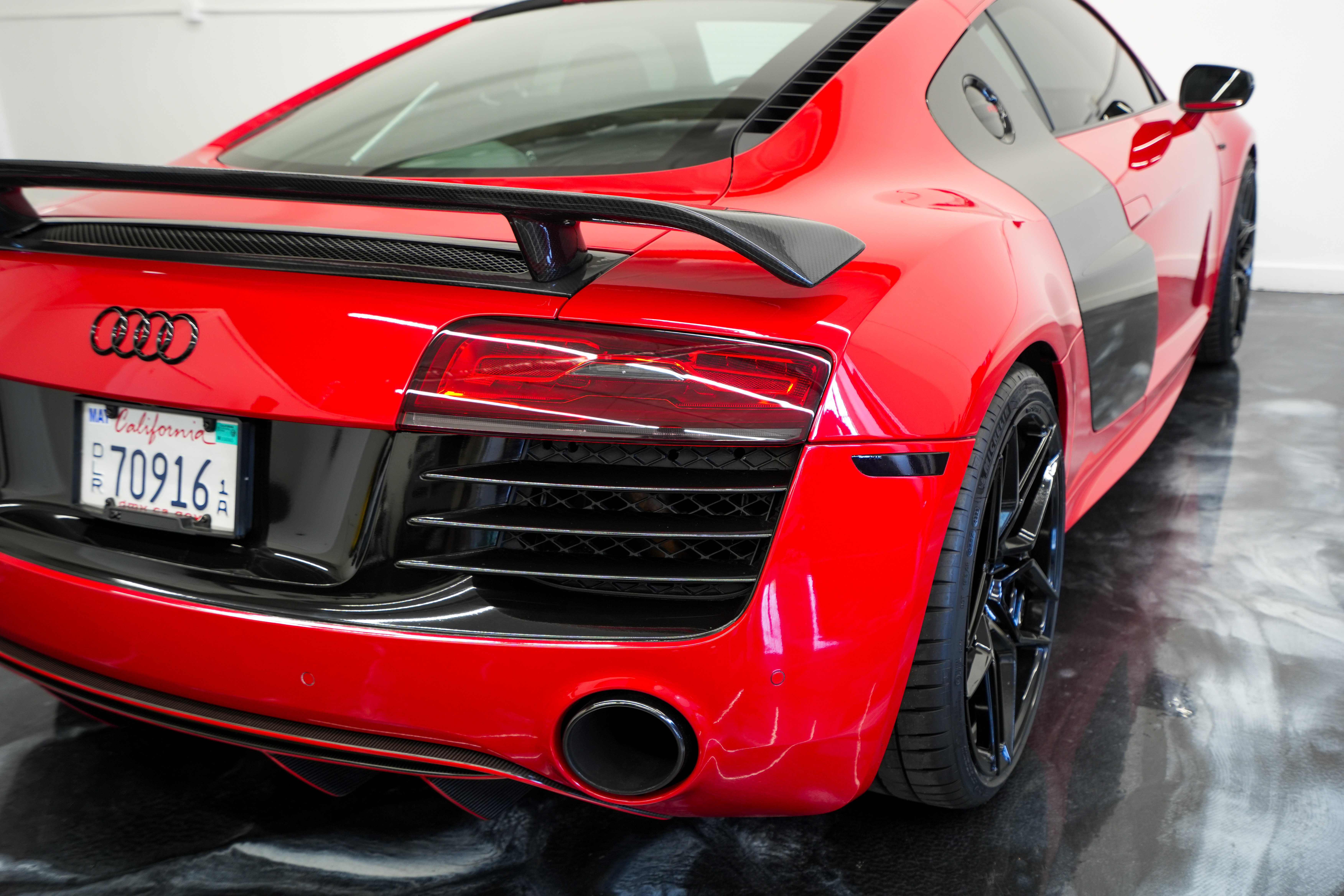 Used 2014 Audi R8 V10 plus Coupe AWD/4WD image 24