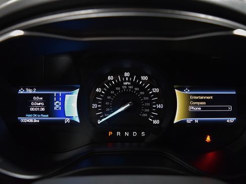 Used 2019 Ford Fusion SE FWD image 24