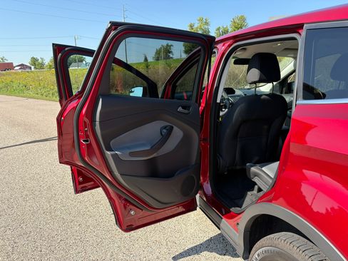 Used 2013 Ford Escape SE image 27