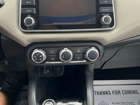 Used 2020 Nissan Versa SV FWD image 19