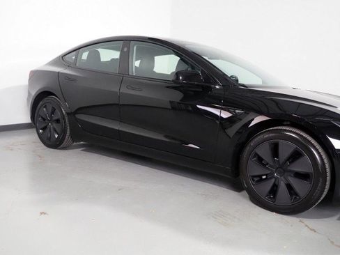 Used 2025 Tesla Model 3 Long Range image 53