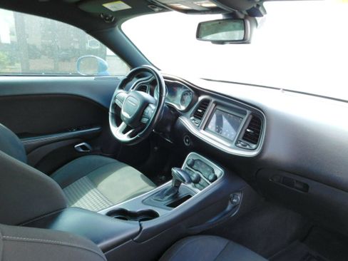 Used 2020 Dodge Challenger GT image 27