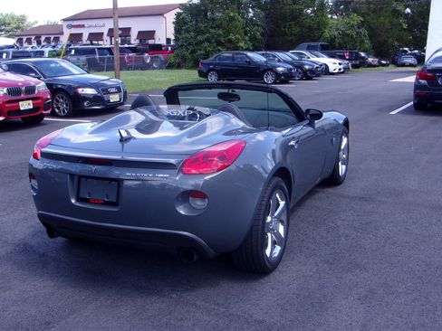 Used 2008 Pontiac Solstice GXP Convertible RWD image 8