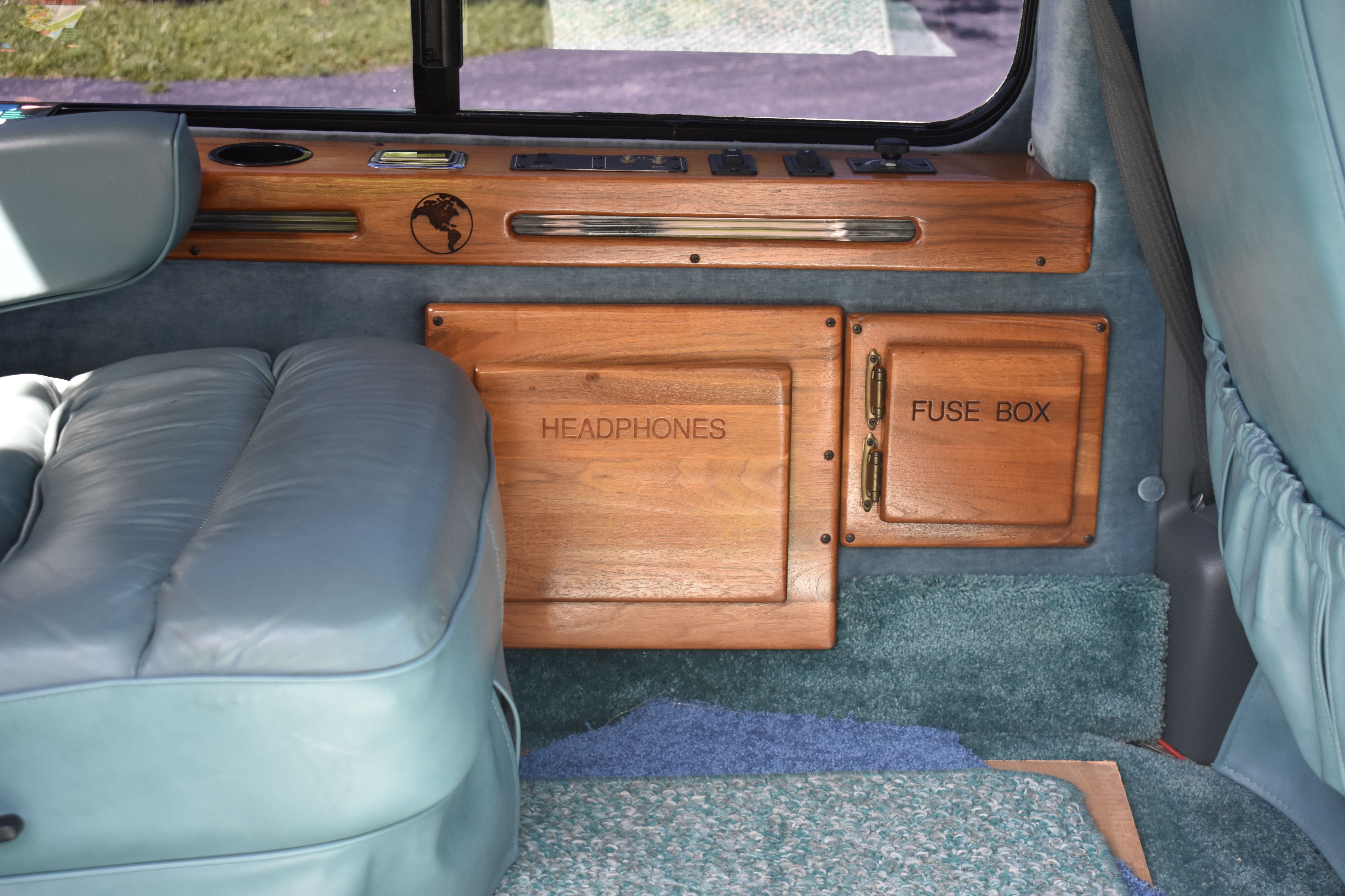 Used 1994 Ford E-150 and Econoline 150 Custom RWD image 34