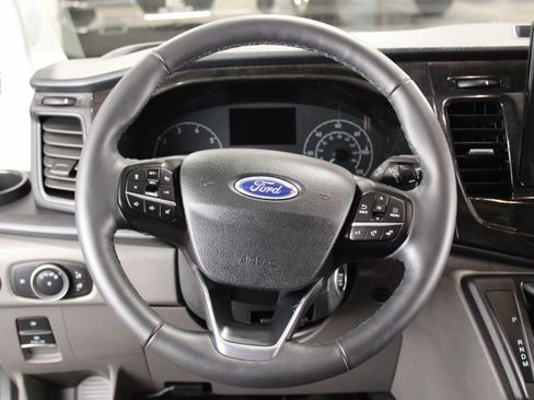 Used 2025 Ford Transit 150 Low Roof AWD image 7