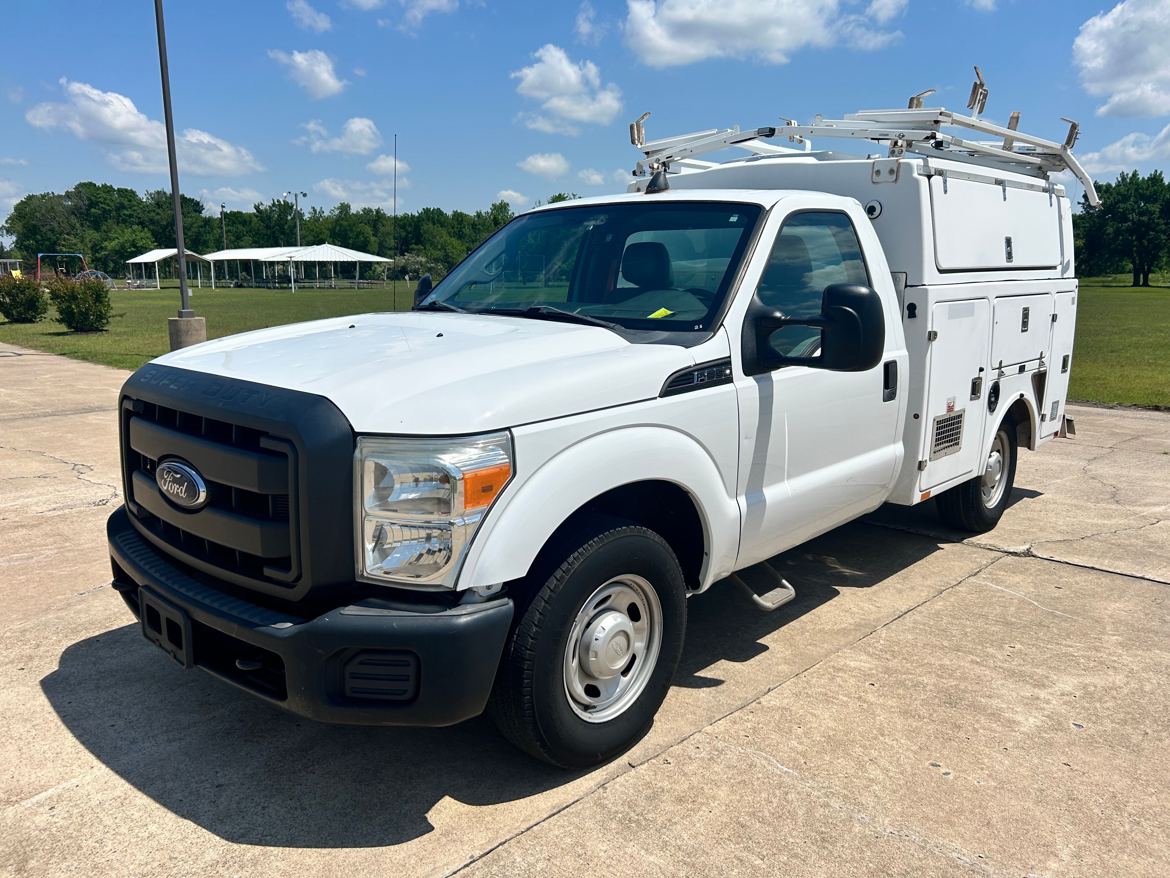 Used 2013 Ford F350 RWD image 1