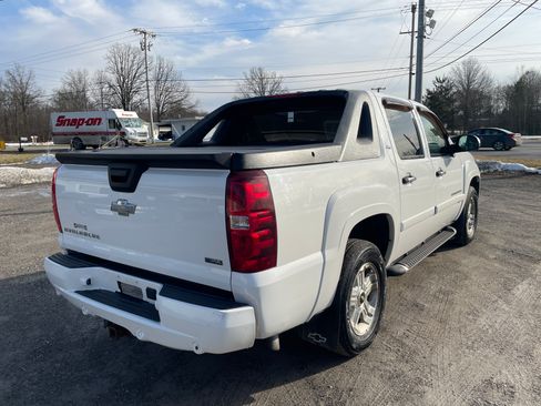 Used 2008 Chevrolet Avalanche Z71 image 5