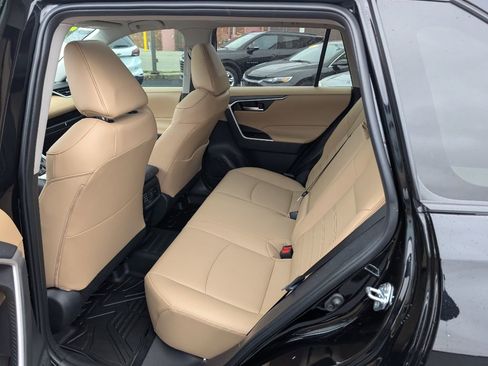 Used 2025 Toyota RAV4 XLE Premium image 7