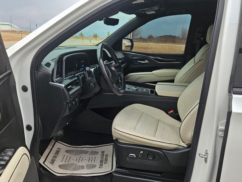 Used 2022 Cadillac Escalade Sport image 10