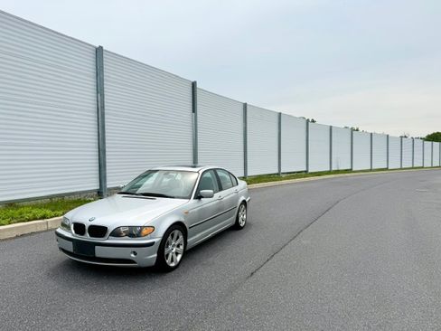 Used 2003 BMW 325i Sedan RWD image 32