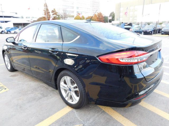Used 2018 Ford Fusion SE FWD image 6