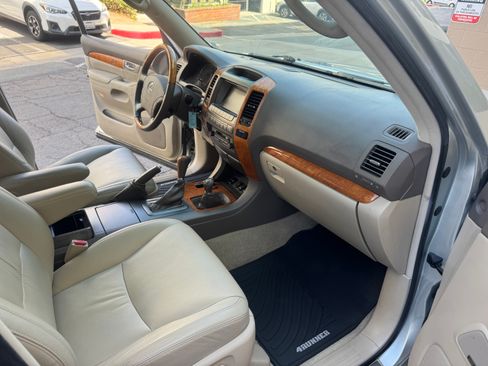 Used 2005 Lexus GX 470 image 27