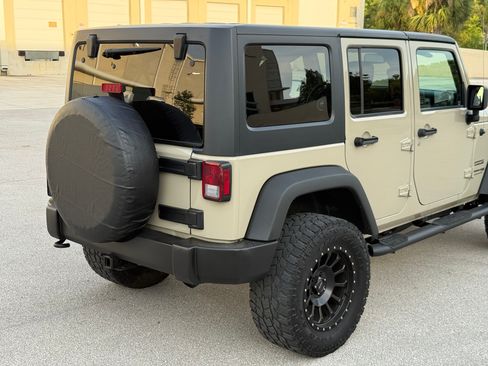 Used 2018 Jeep Wrangler Unlimited Sport S AWD/4WD image 41