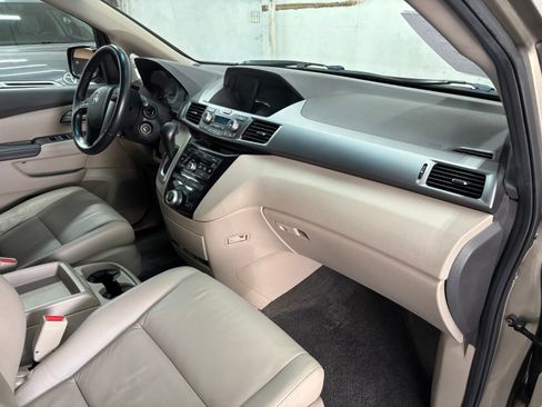 Used 2011 Honda Odyssey EX-L image 17