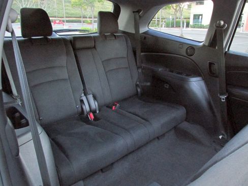 Used 2018 Honda Pilot LX image 12