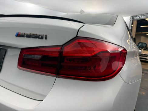 Used 2019 BMW M550i xDrive image 23