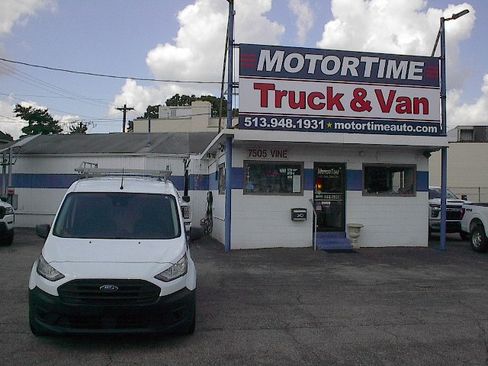Used 2022 Ford Transit Connect XL FWD image 2