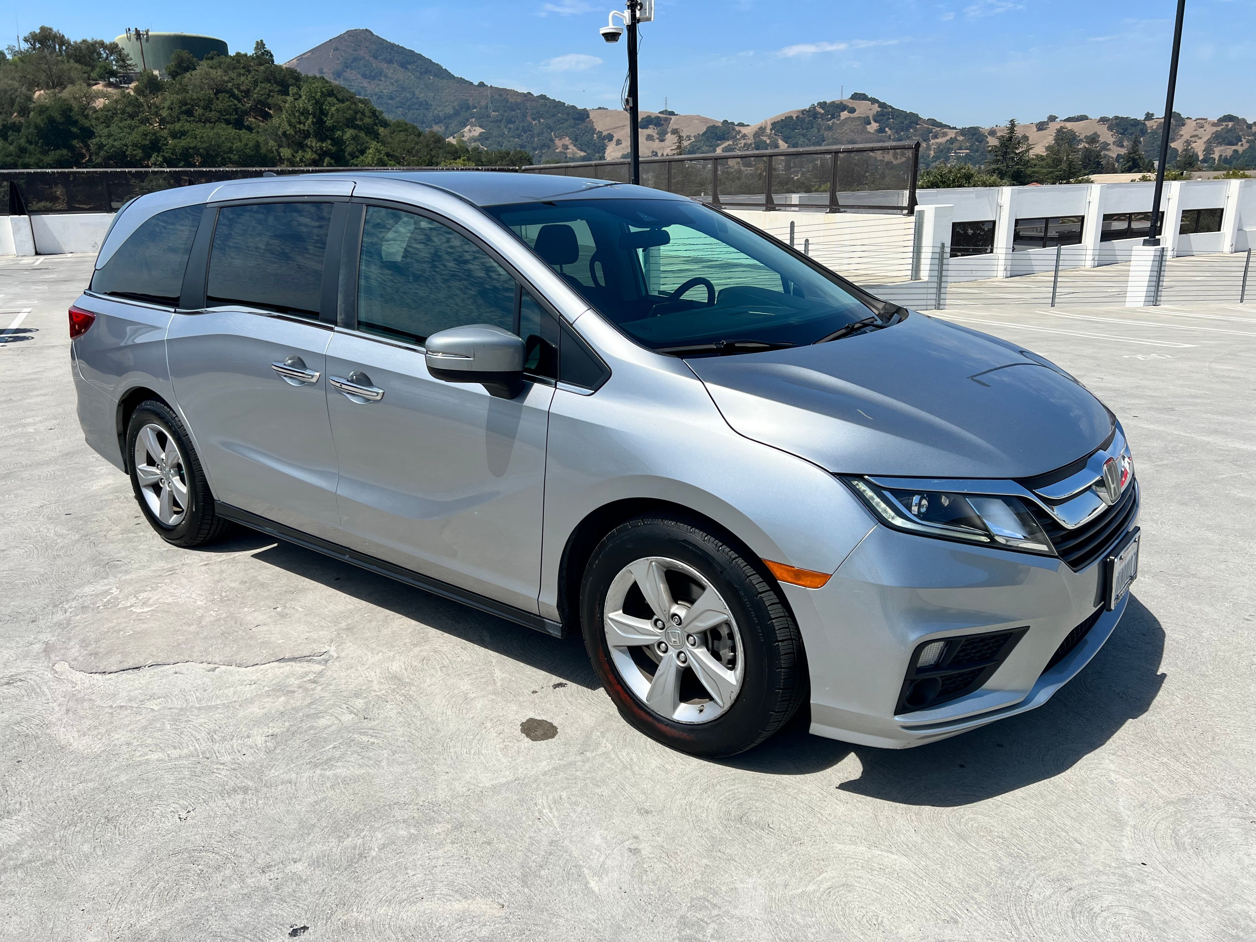 Used 2019 Honda Odyssey EX image 3
