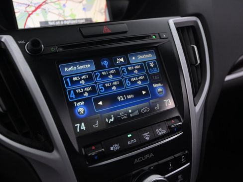 Used 2017 Acura TLX image 31