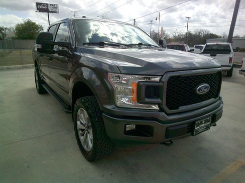 Used 2018 Ford F150 STX image 5