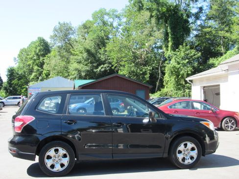 Used 2014 Subaru Forester 2.5i AWD/4WD image 9