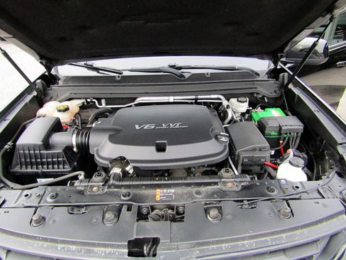 Used 2017 Chevrolet Colorado Z71 image 10