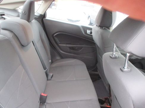 Used 2015 Ford Fiesta SE image 10