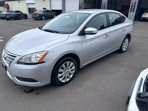 Used 2015 Nissan Sentra SV Sedan 4D FWD image 5