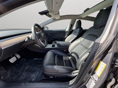 Used 2020 Tesla Model 3 Performance image 2