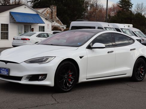 Used 2019 Tesla Model S 100D image 5