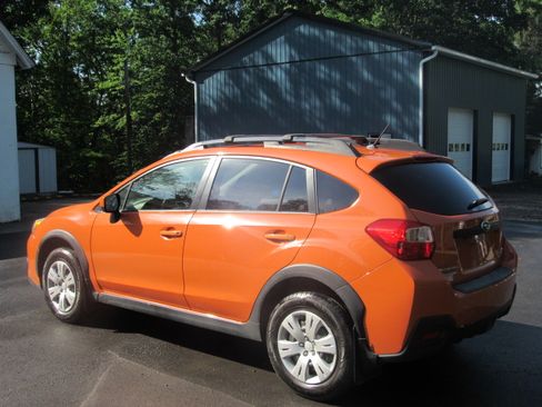 Used 2015 Subaru XV Crosstrek 2.0i Premium AWD/4WD image 4