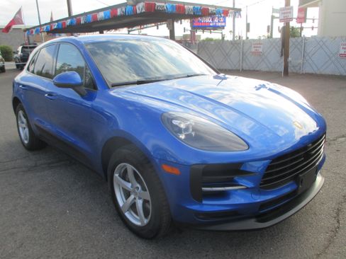 Used 2019 Porsche Macan Sport Utility 4D AWD/4WD image 14
