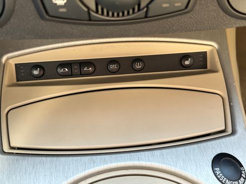 Used 2005 BMW Z4 2.5i image 18