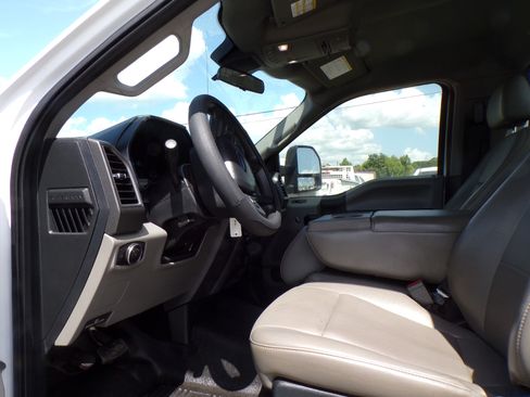 Used 2021 Ford F350 XL image 7