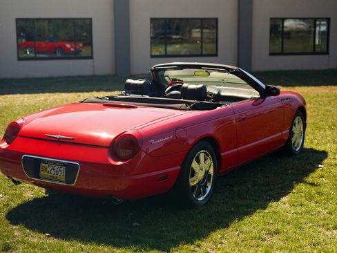 Used 2002 Ford Thunderbird image 7