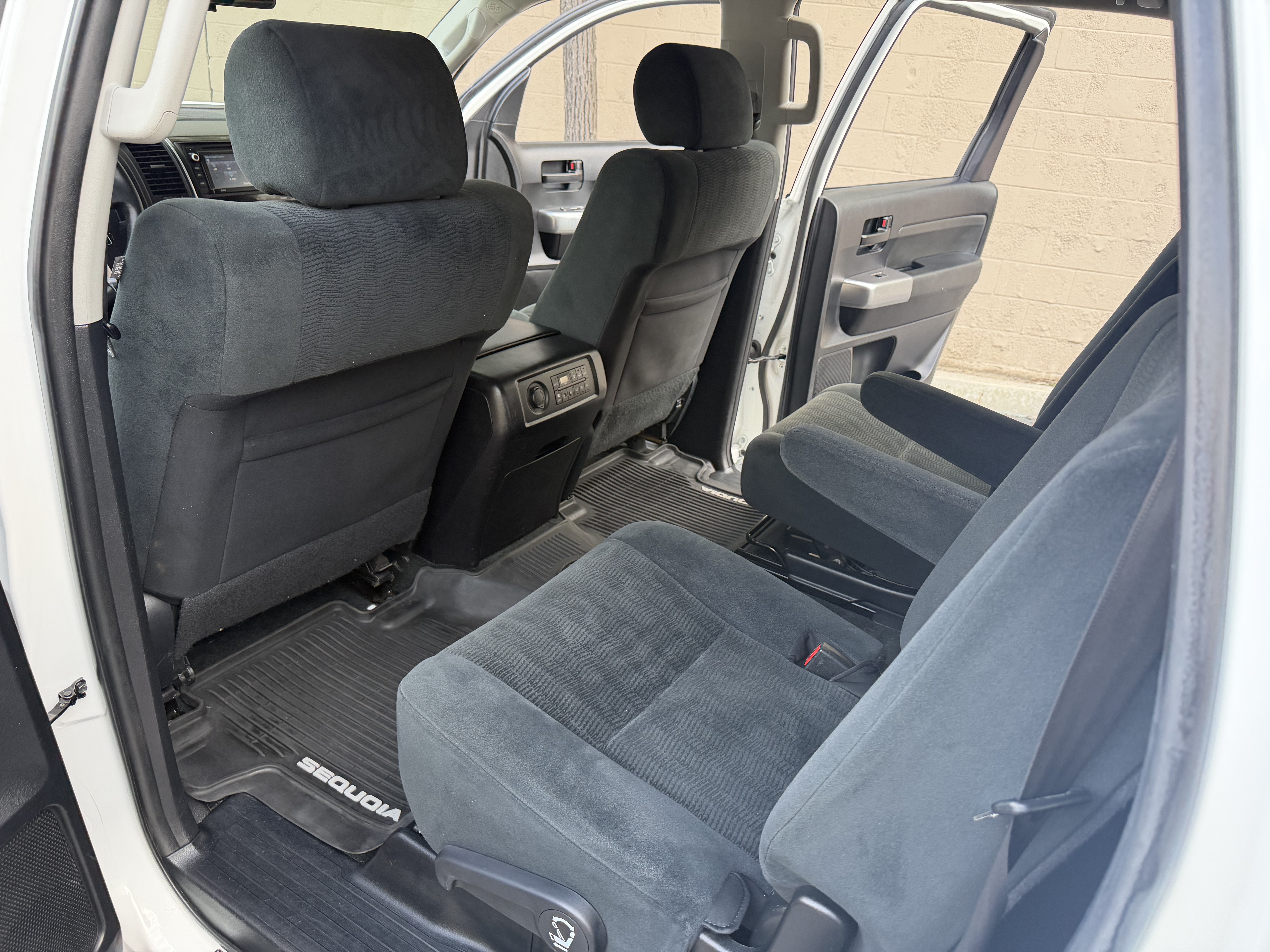 Used 2018 Toyota Sequoia TRD Sport AWD/4WD image 28
