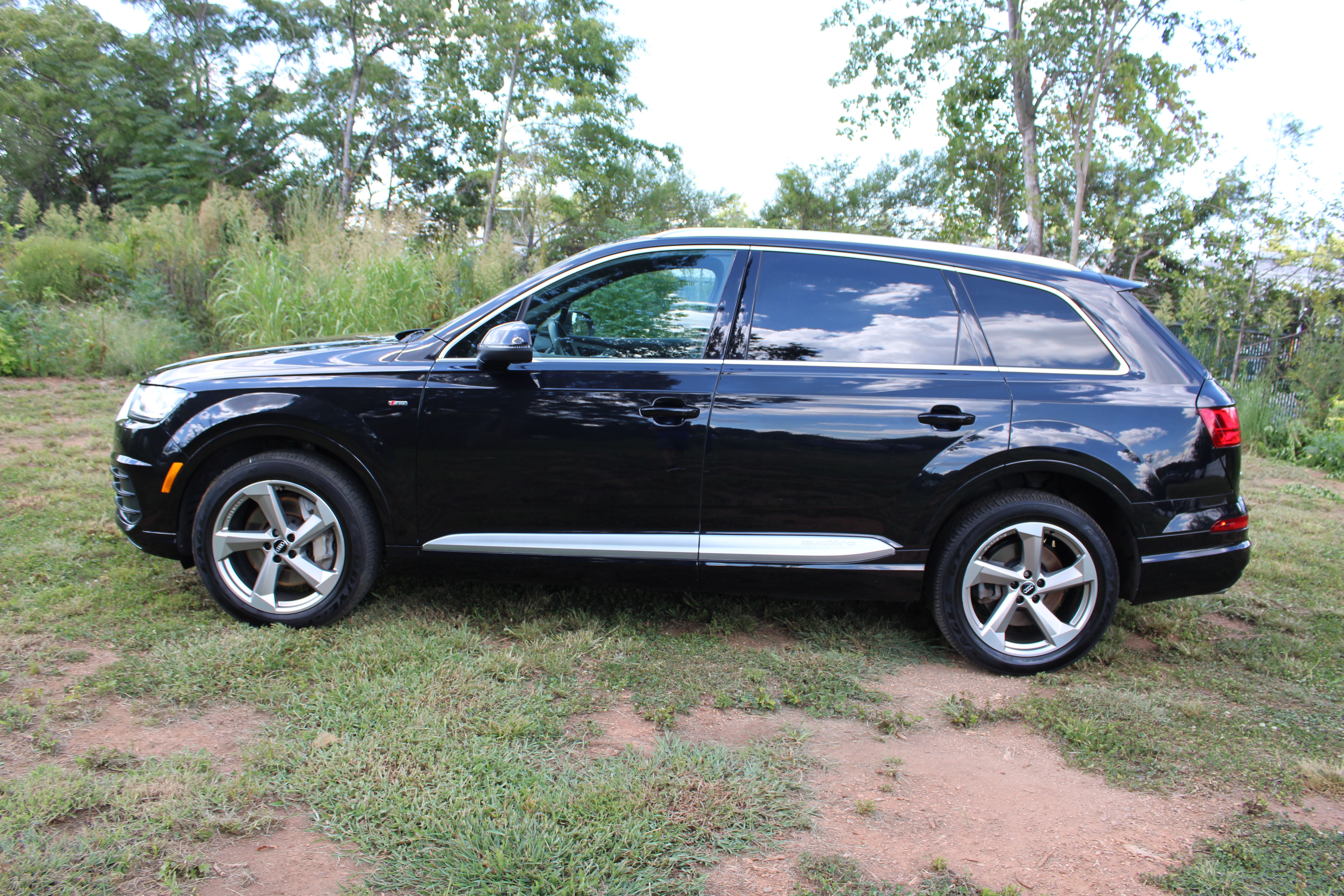 Used 2017 Audi Q7 3.0T Prestige w/ S Line AWD/4WD image 5