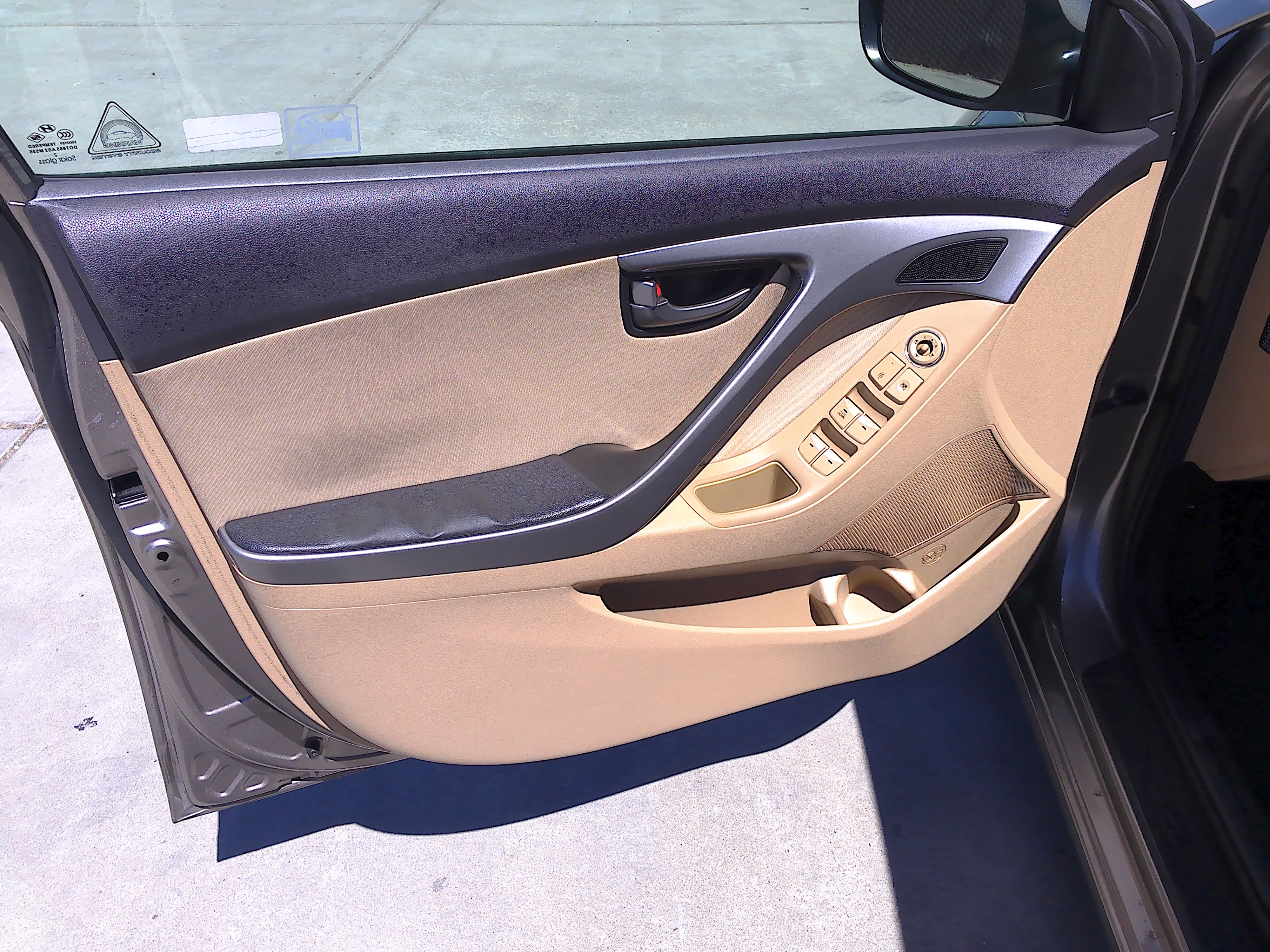 Used 2013 Hyundai Elantra GLS FWD image 9