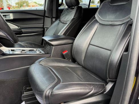 Used 2021 Ford Explorer ST image 10